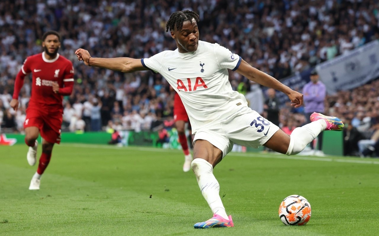 Tottenham condemn racist comments towards Udogie