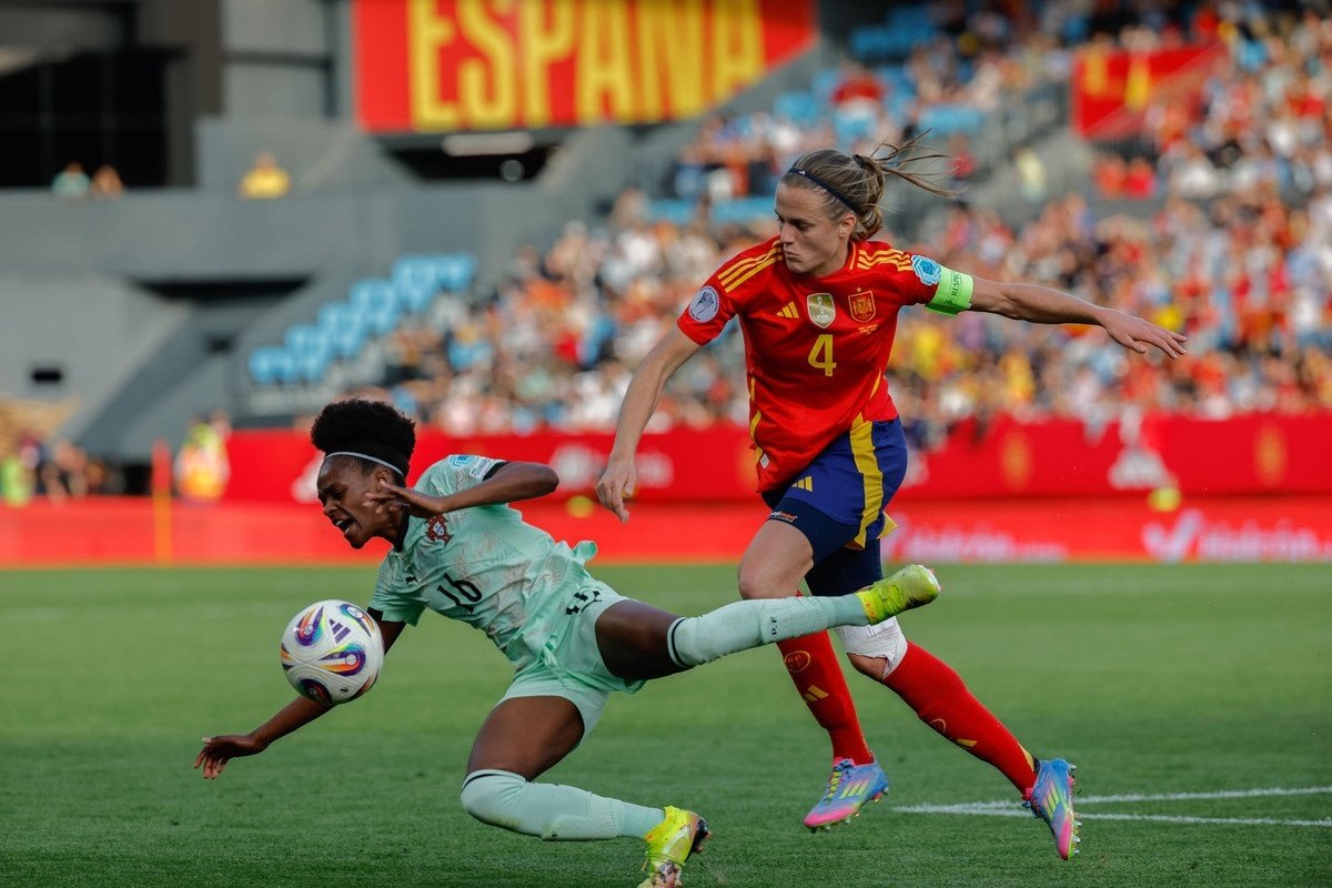 Irene Paredes se pierde el debut... ¡por una roja de hace un año!