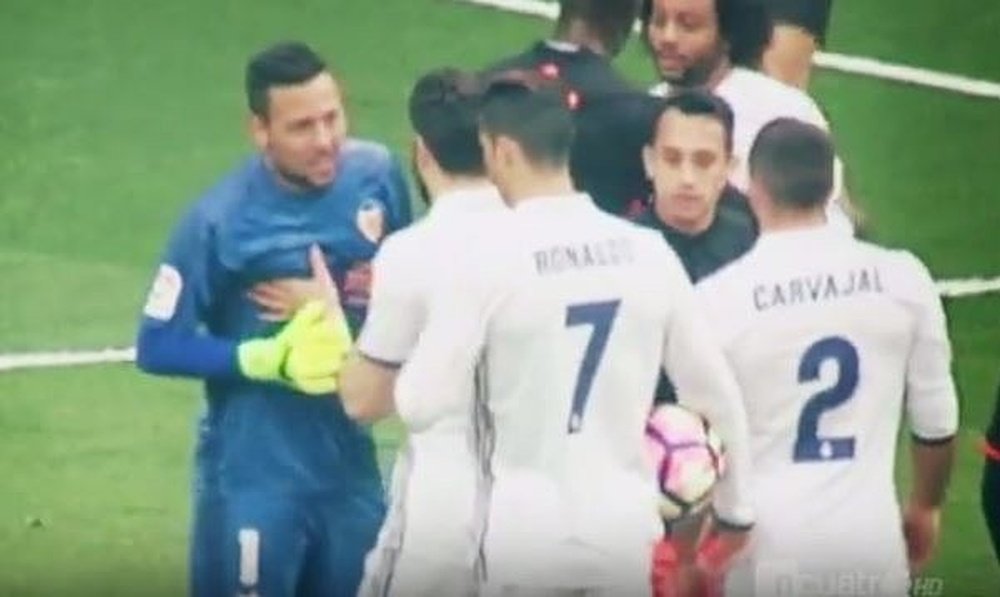 Alves trató de poner nervioso en todo momento al portugués. Cuatro