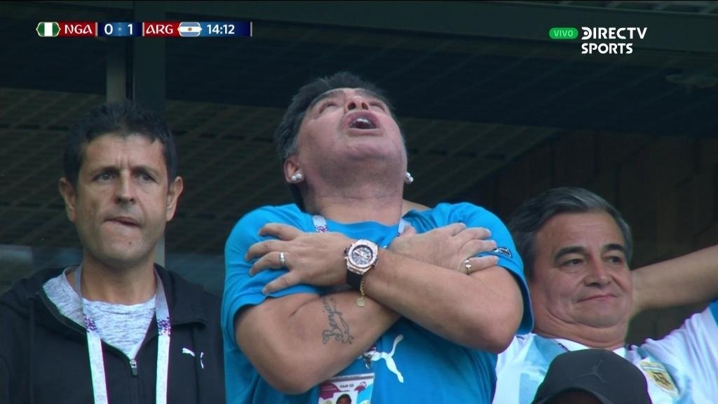 El 'pelusa' lo celebró mirando al cielo. Captura/DIRECTVSports