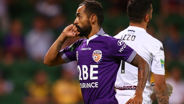Adelaide United 1 Perth Glory 1: Castro earns point but top-four hopes take another blow