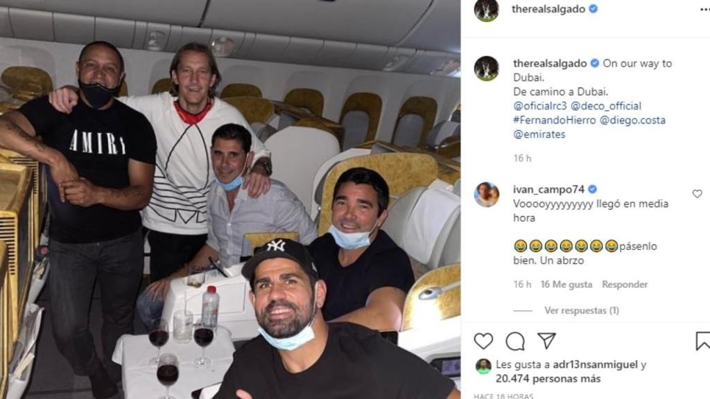Diego Costa, junto a veteranos y ex del Madrid y el Barcelona. Captura/Therealsalgado