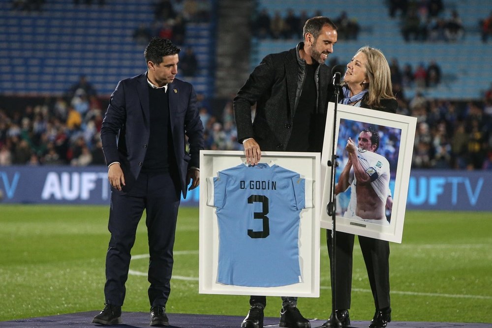 Uruguay rindió un emotivo homenaje a su leyenda. EFE