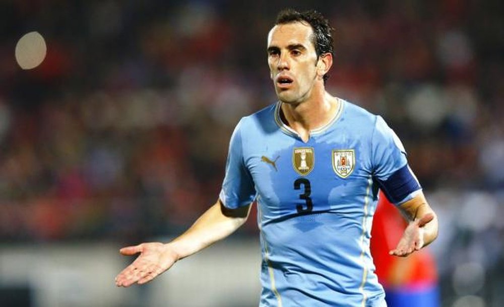 Godín contó con minutos en el primer partido de eliminatorias para el Mundial. EFE