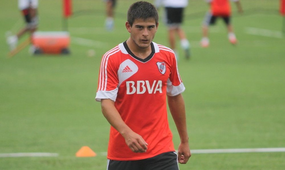 Diego Martínez, en un entrenamiento con River. Twitter