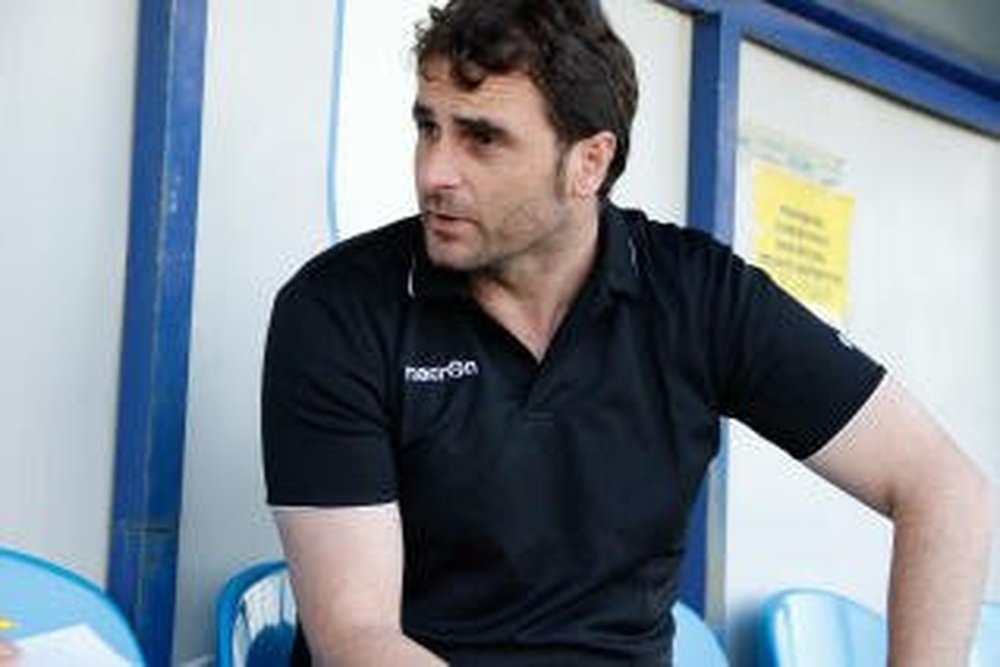 Diego Rojas ha sucedido a Ruben Puente como entrenador del Almazán. SDAlmazanoficia