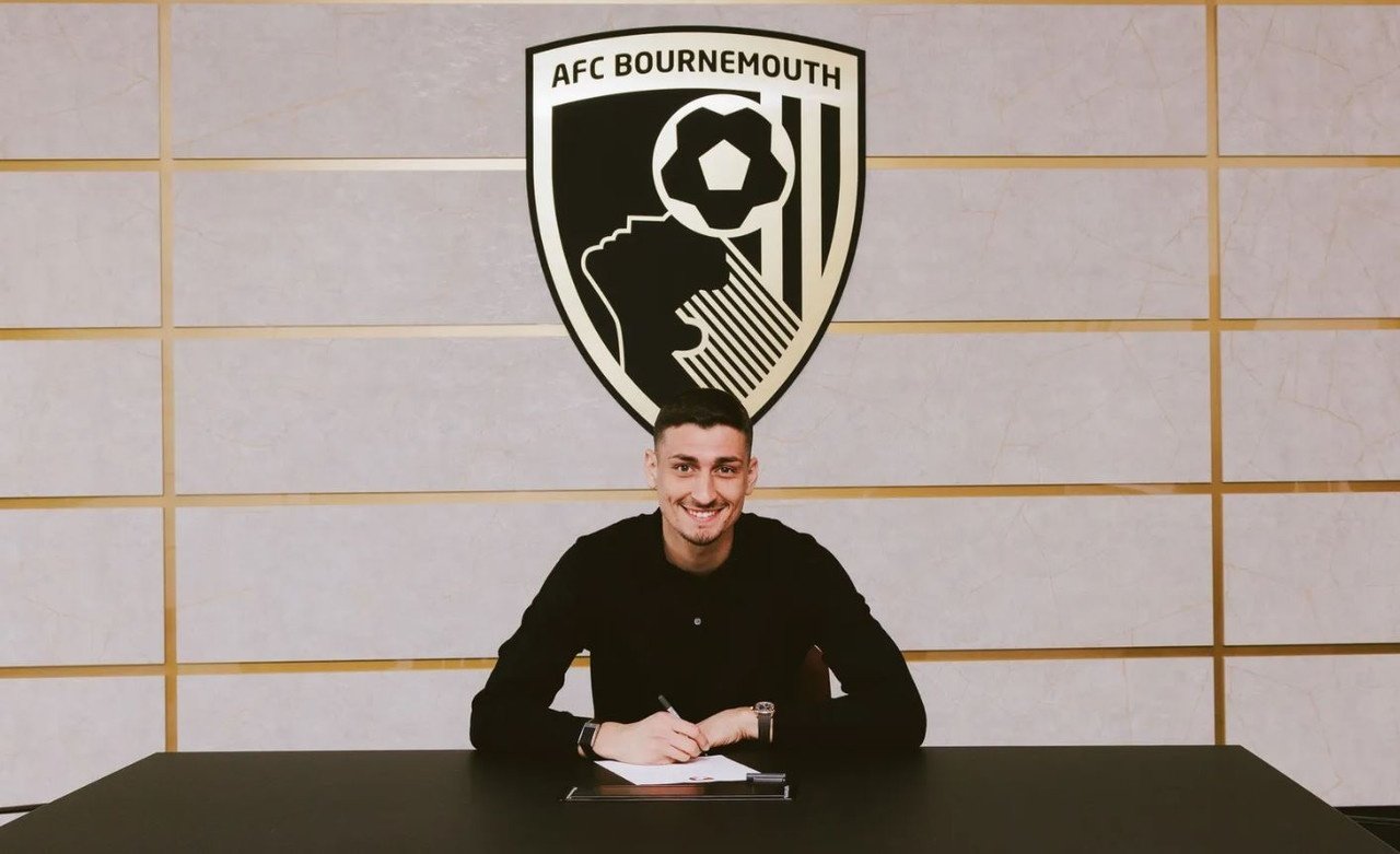 Djordje Petrovic signe à Bournemouth.AFCBournemouth