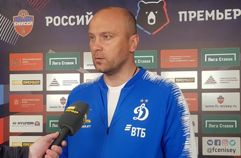 Dmitri Jojlov dimite en el Dinamo de Moscú. Twitter/FCDM