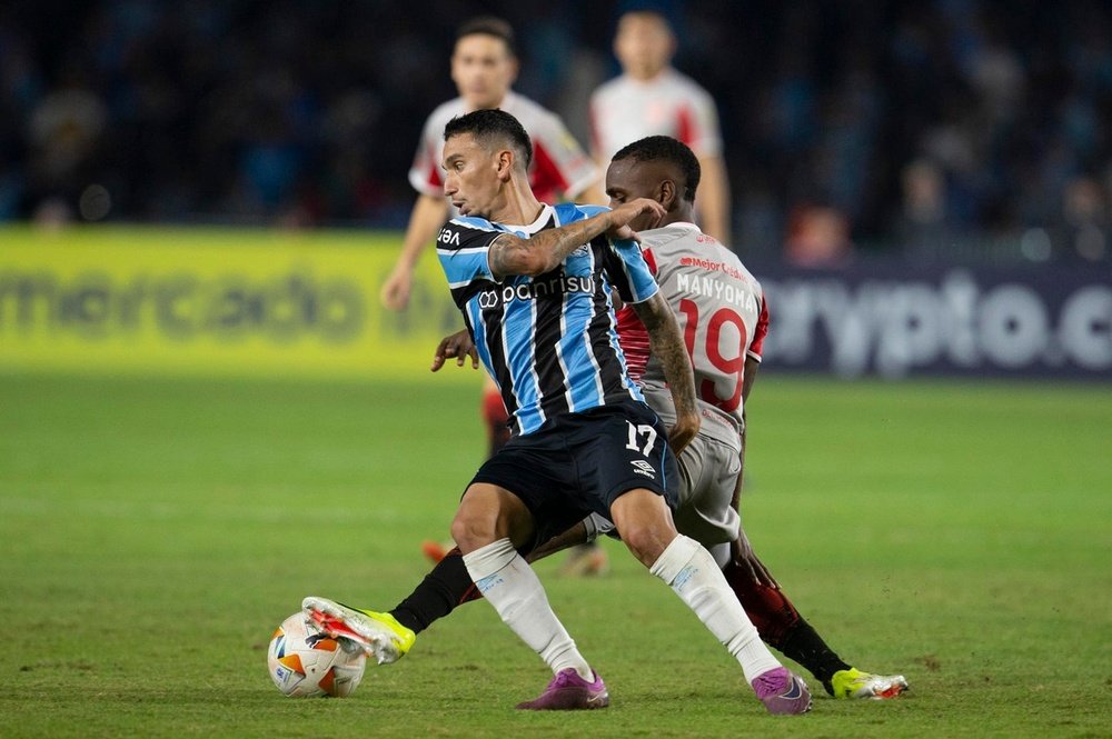 Gremio se deja el premio por el camino. EFE/Hedeson Alves