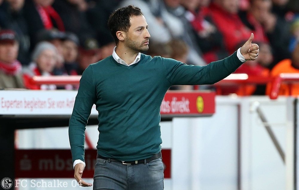 El técnico llega procedente de la Segunda División Alemana. Schalke04