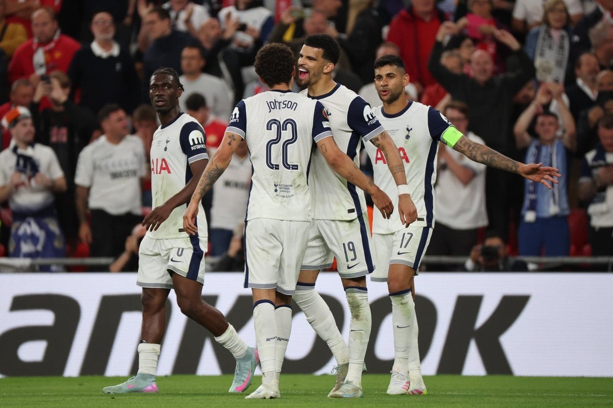 Johnson steers Spurs on brink of Europa glory with 42nd-minute goal