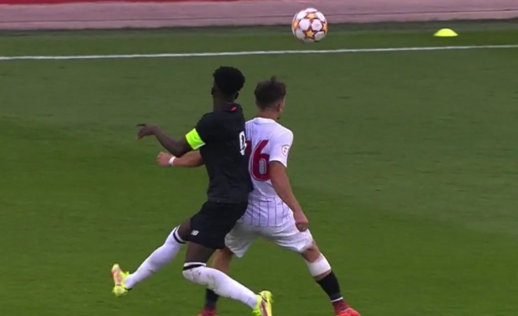 El Sevilla se deja el liderato ante el Lille. Captura/Vamos