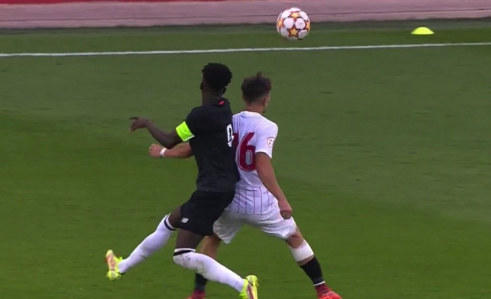 El Sevilla se deja el liderato ante el Lille. Captura/Vamos