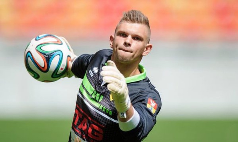 Dragowski podría jugar en la Premier League la próxima temporada. Twitter