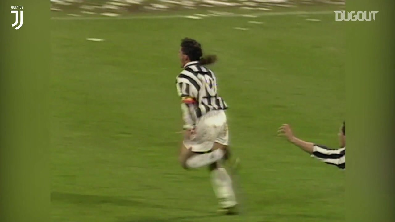 VÍDEO: golaço de falta de Roberto Baggio na Champions