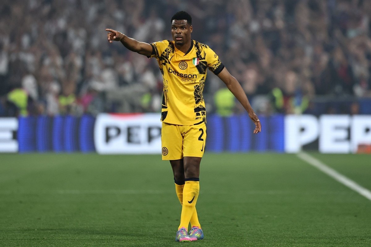 Dumfries disponible pour 25 millions. EFE/EPA/FILIP SINGER