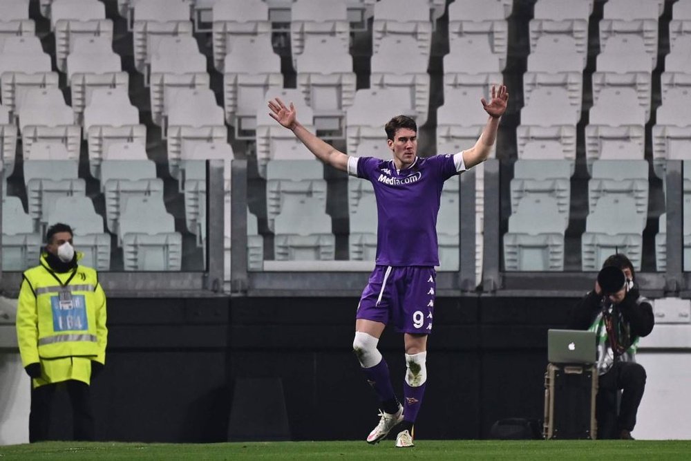 Dusan Vlahovic quiere llevar a la Fiorentina a Europa. AFP