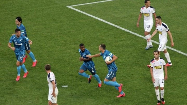 El Zenit remonta con doblete de penalti de Dzyuba y se acerca al título