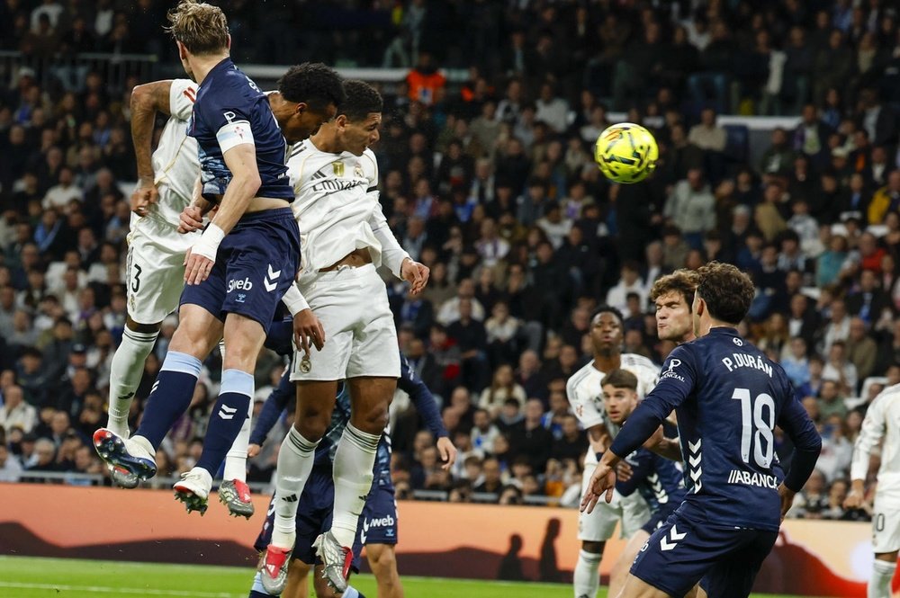 Two sent off for Real Madrid in Celta defeat