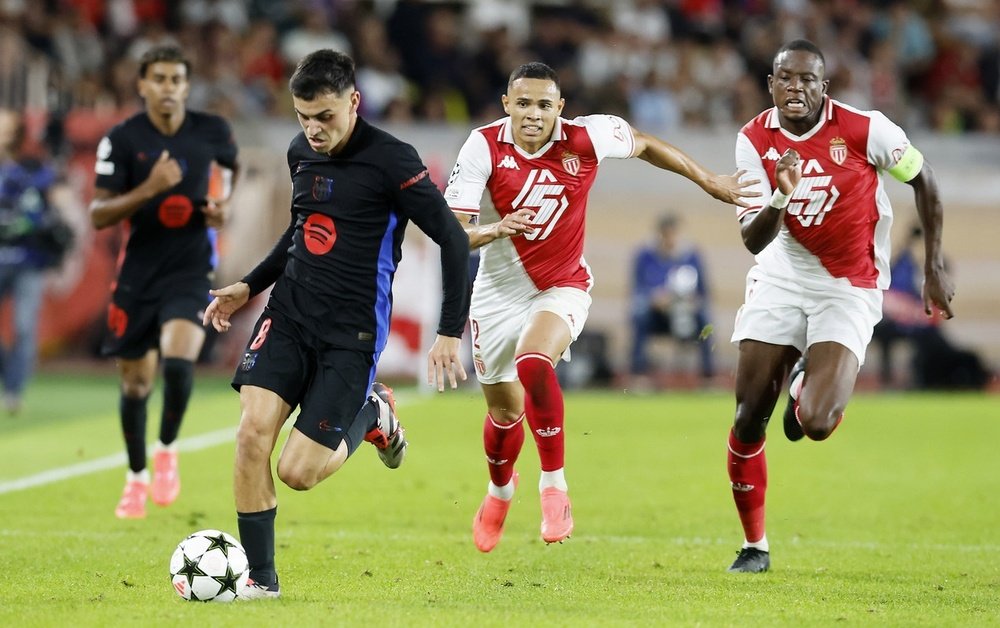 Pedri regretted Barcelona's slip-up against Monaco. EFE