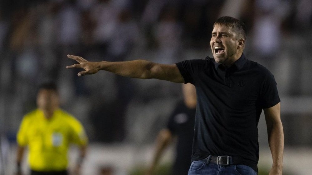 Coudet analizó la eliminación de Racing de la Copa de la Superliga. AFP