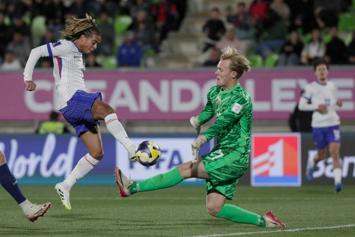 La grande stella della Francia fuori dalle semifinali... perché non ha il permesso di giocare!