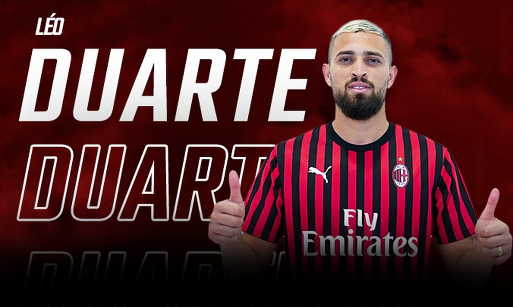 L'AC Milan annonce le transfert de Leo Duarte. ACMilan