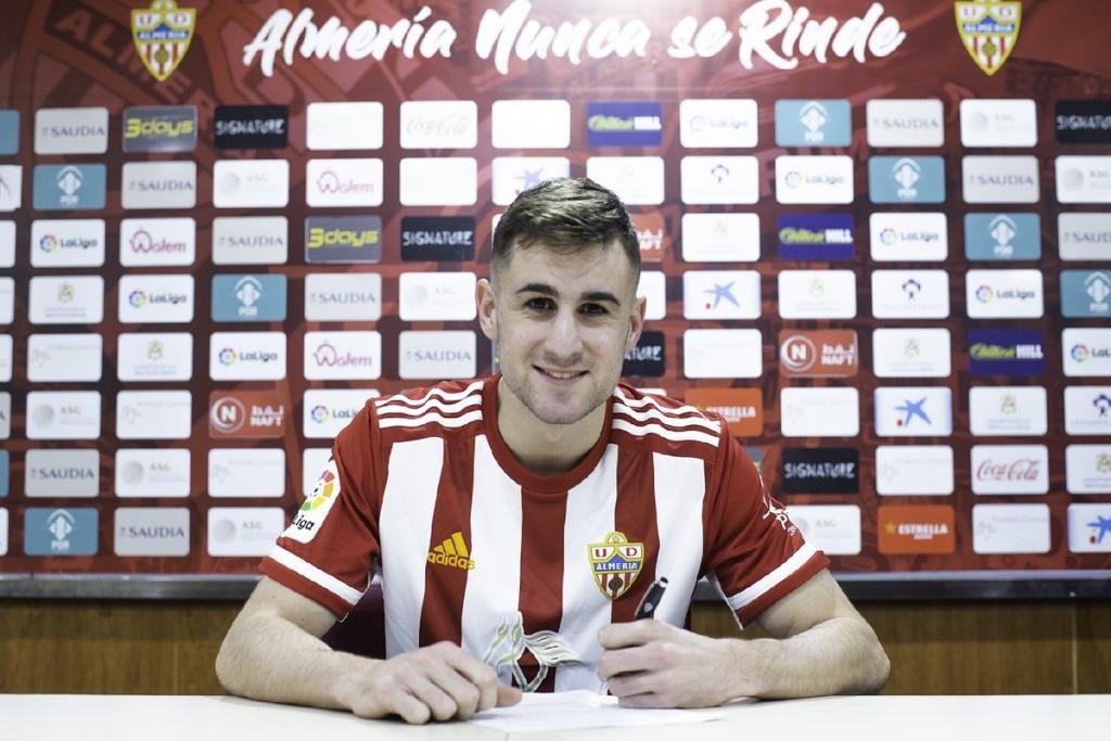 Iván Barbero llegó como cedido al Almería. Twitter/U_D_Almería