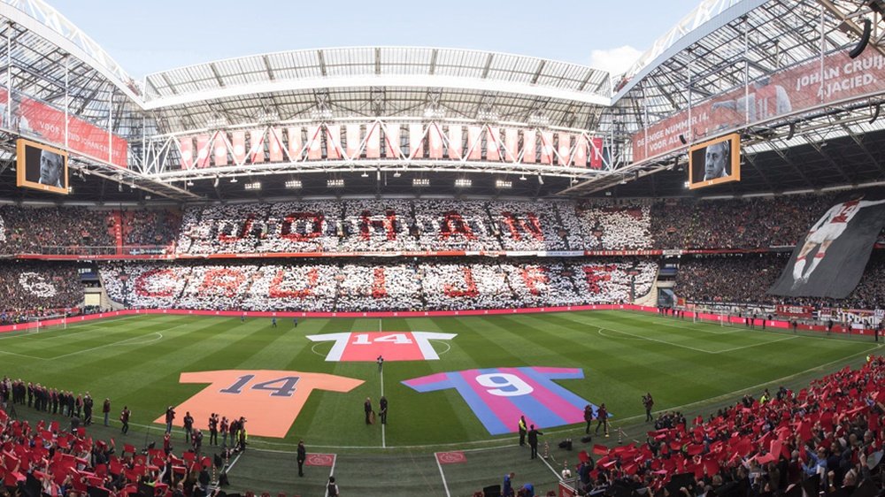 Emotivo homenaje. Ajax