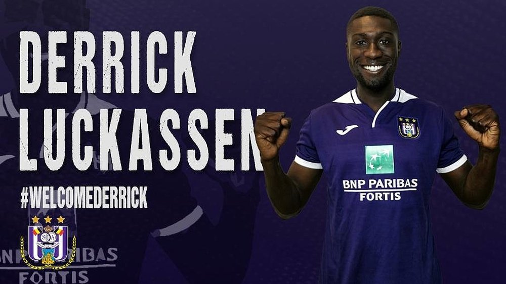 Derrick rejoint Anderlecht. Twitter/RSCAnderlecht