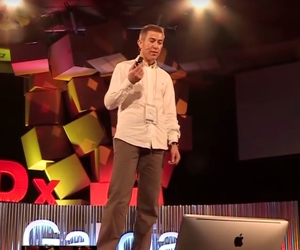 Iglesias Villanueva, en un monólogo hace varios años. Captura/TEDxGalicia