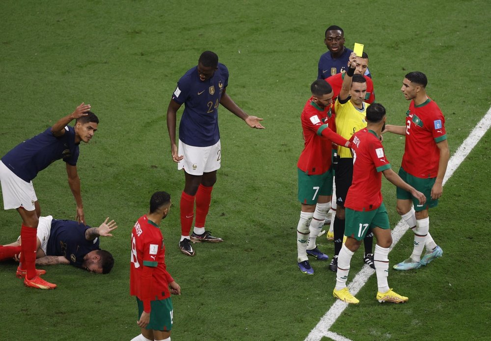 Morocco put in complaint over non-penalty. efe