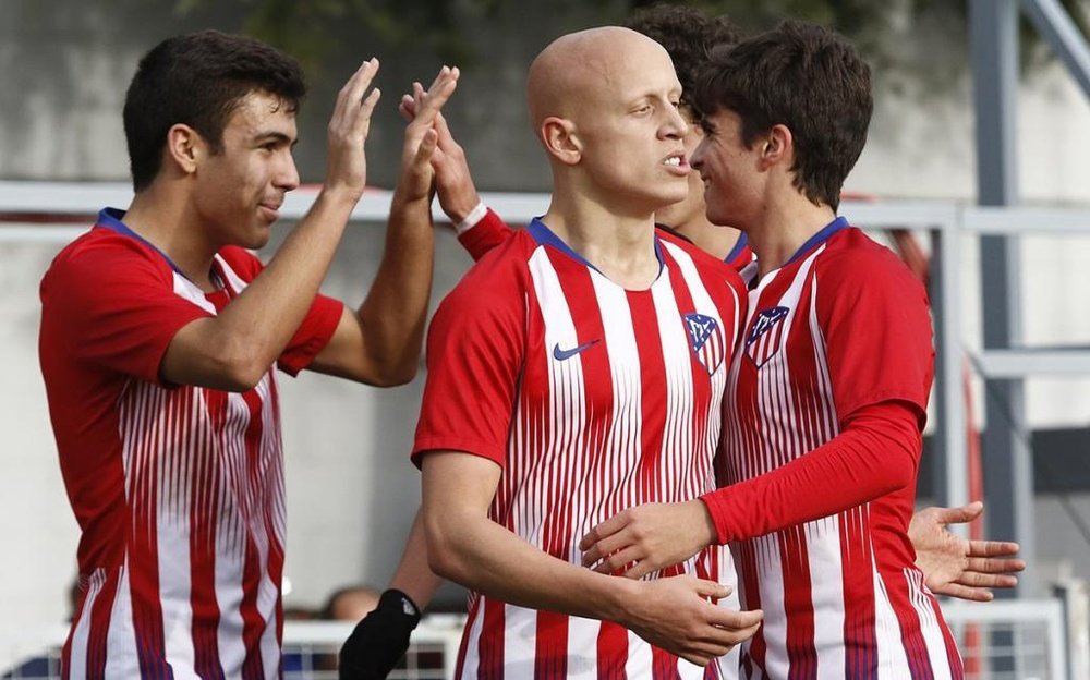 Victor Mollejo quiere ganarse un puesto en la lista definitiva de 20 jugadores. Twitter/AtletiAcadem