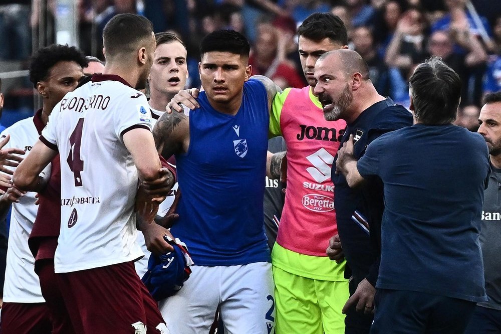 Final con escándalo en el Sampdoria-Torino. EFE