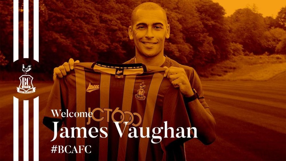 El Bradford hizo oficial la incorporación de James Vaughan. Twitter/officialbantams