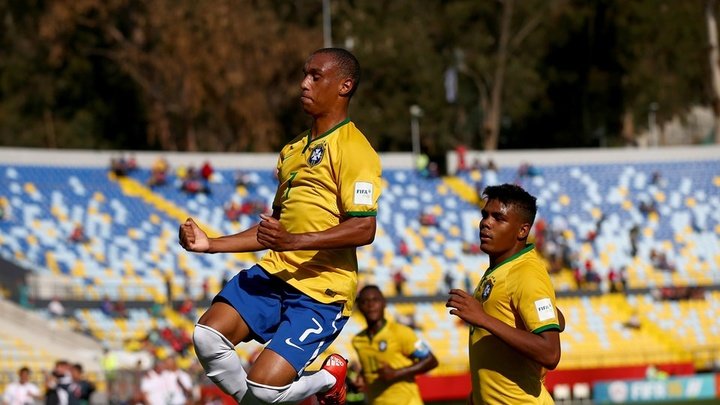Brasil sella su pase a octavos con una victoria fácil