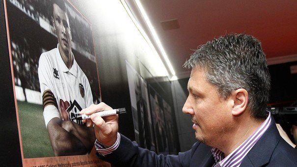 Luboslav Penev, nuevo entrenador el Valencia Mestalla. ValenciaCF