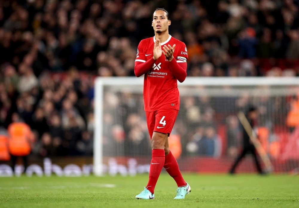 Virgil van Dijk was frustrated by the goalless draw against Manchester United. EFE