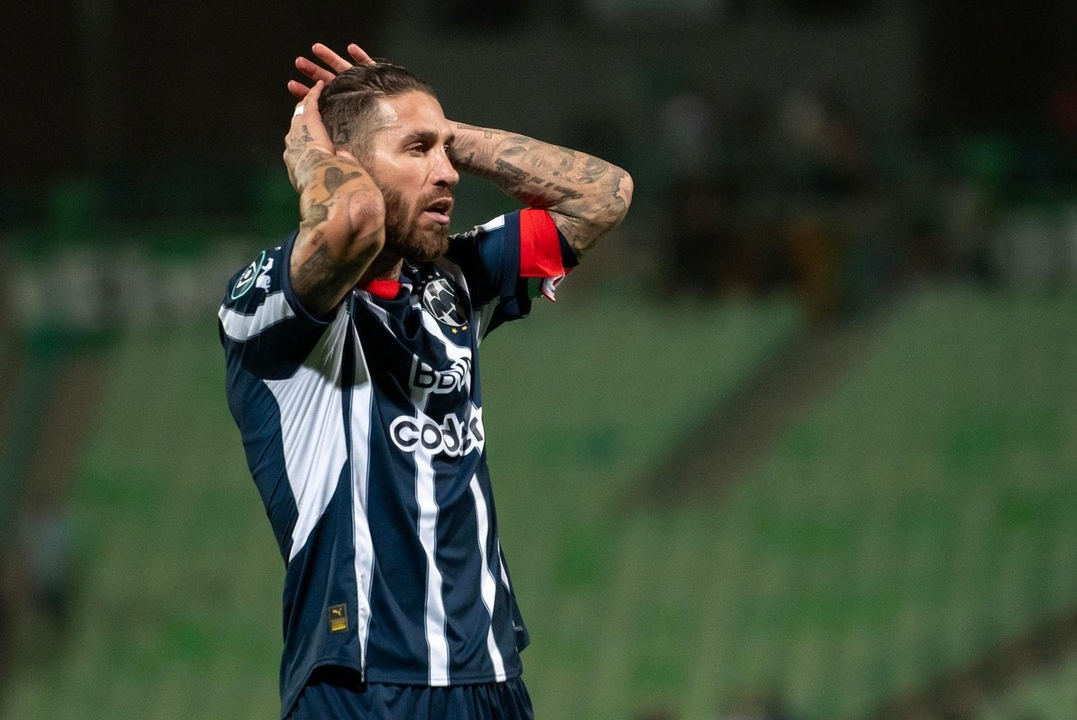Solo una giornata di squalifica a Ramos per condotta antisportiva. EFE