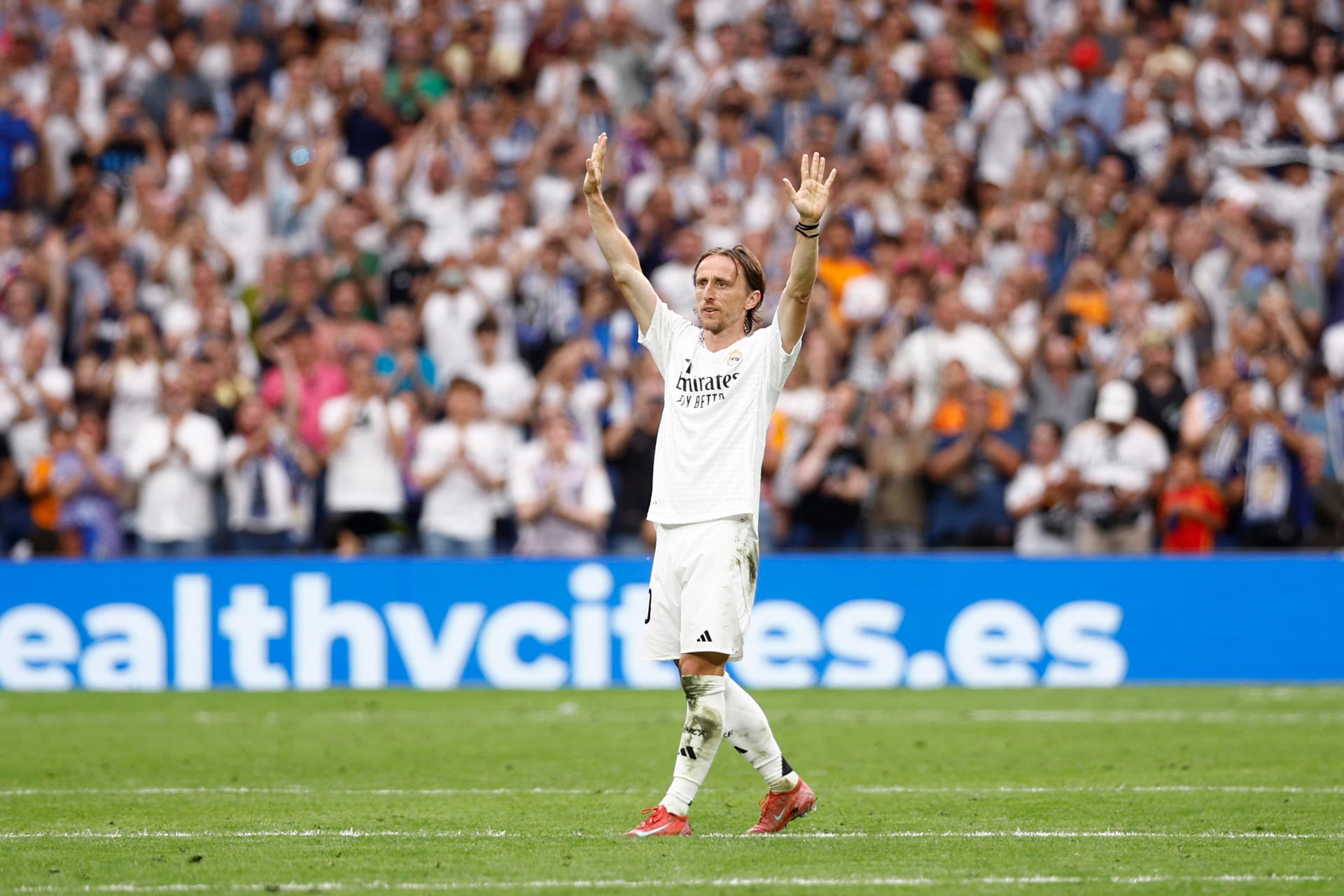 Modric habló tras despedirse del Bernabéu. EFE