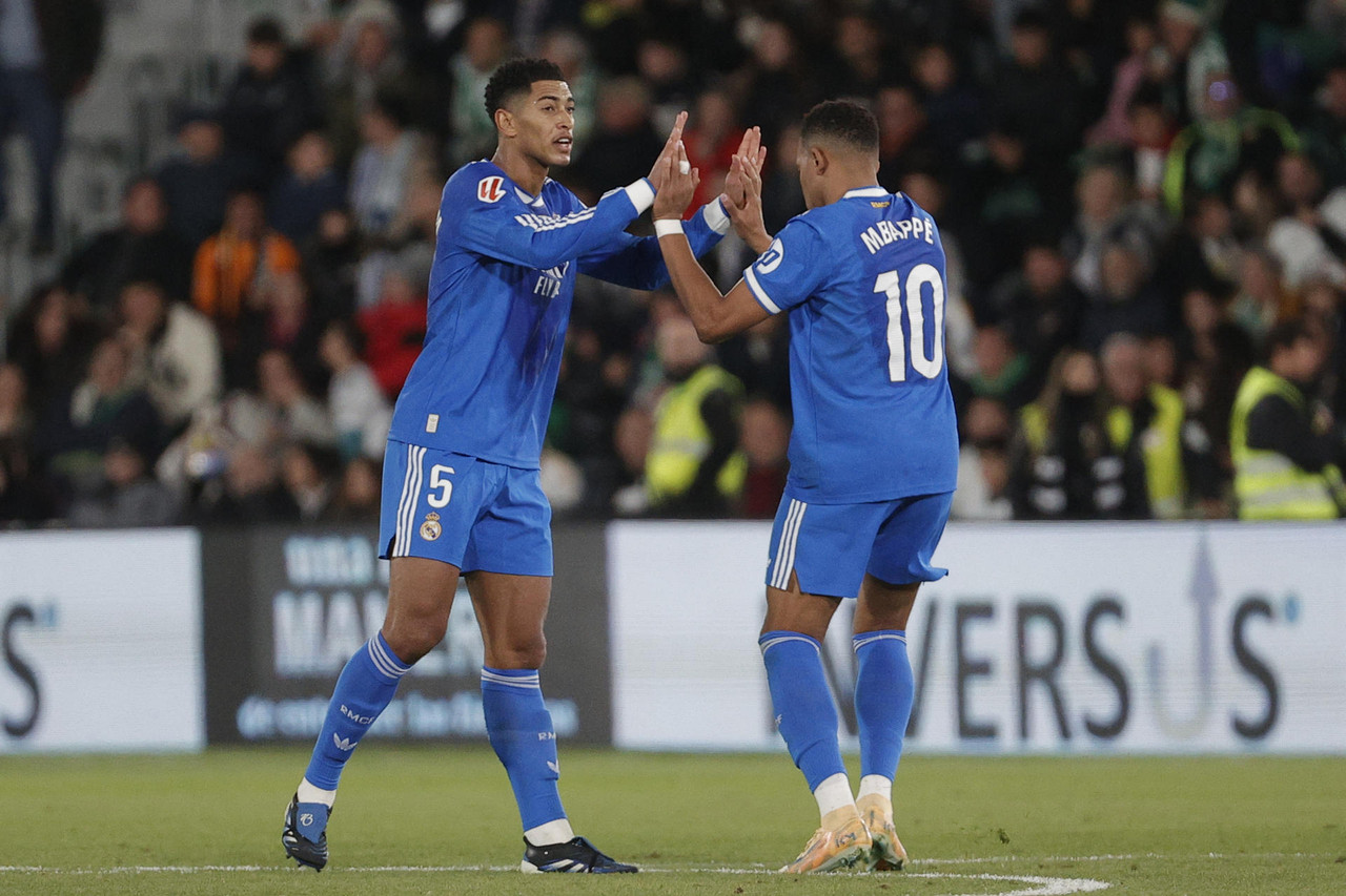 Após primeiro gol, Bellingham supera Mbappé