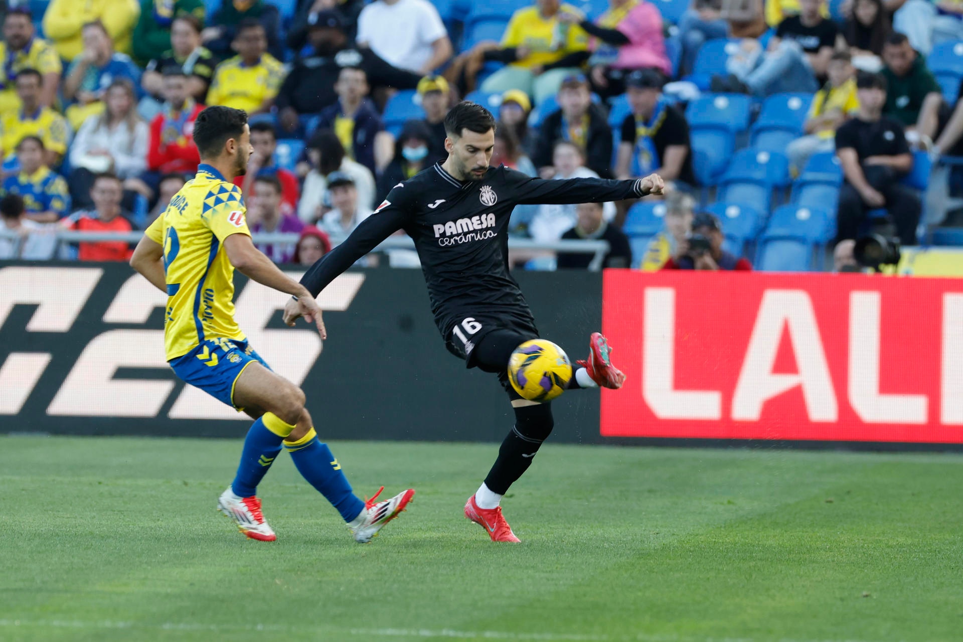 Álex Baena fue determinante en Gran Canaria. EFE/ElviraUrquijo