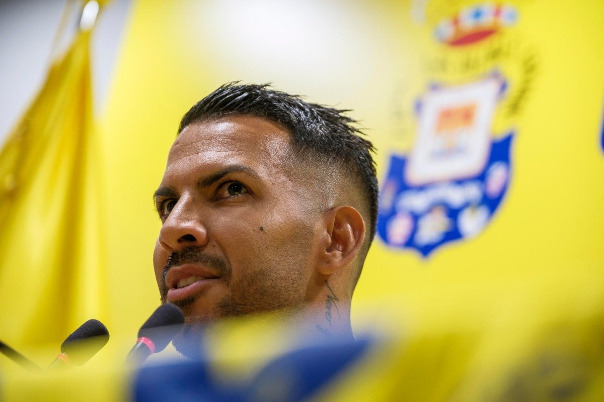 Jonathan Viera podría tener minutos ante el Brighton. EFE/ÁngelMedinaG.