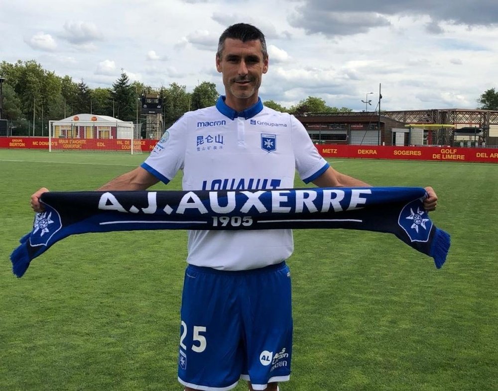 Julien Féret ya ha firmado con el Auxerre. Twitter/AJAuxerre