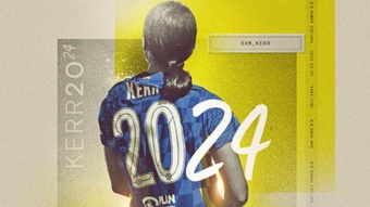 Sam Kerr prolonge jusqu'en 2024 avec Chelsea. Twitter/ChelseaFCW