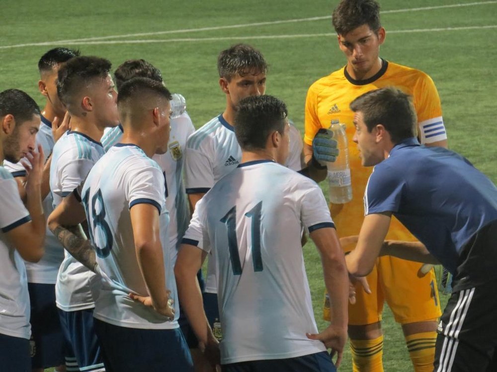 El combinado argentino Sub 18 perdió 0-3 ante Rusia. Twitter/Argentina