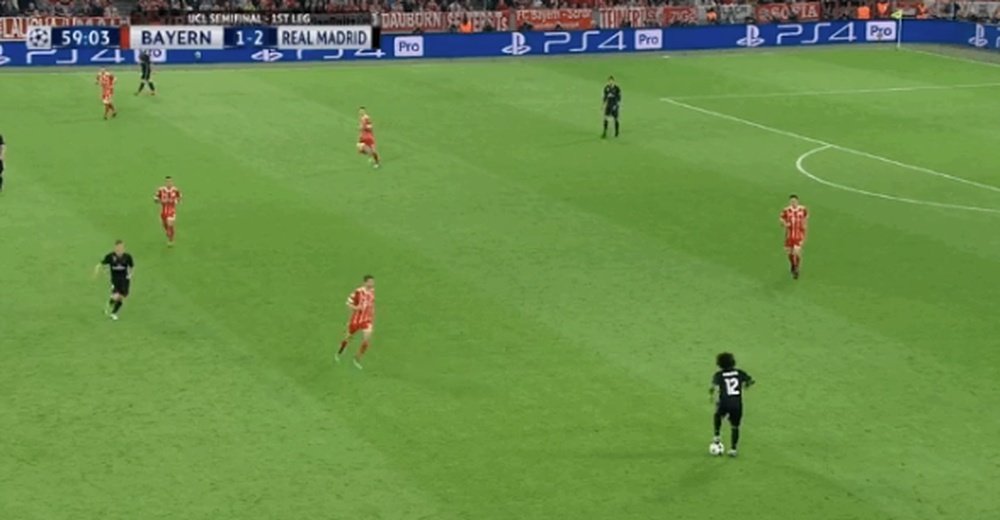 Incredible first-touch by the Brazilian. Captura/BeINSports