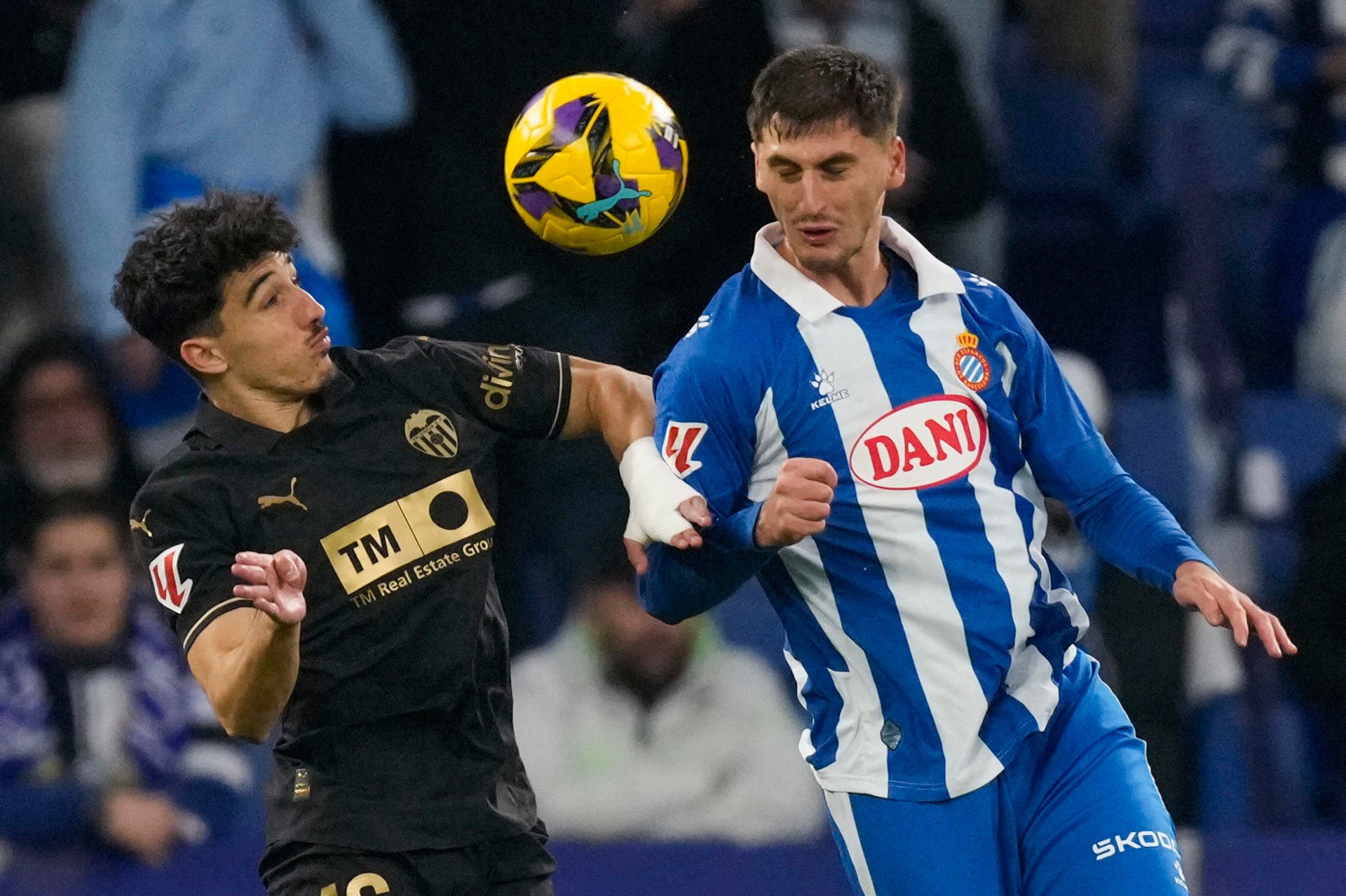 Valencia y Espanyol se resisten como los grandes a empezar perdiendo