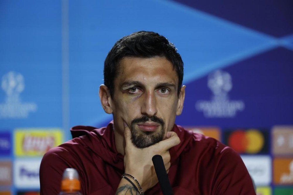 Stefan Savic pasó por rueda de prensa antes del partido contra el City. EFE