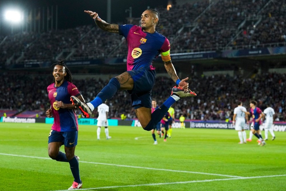 Raphinha hailed Barcelona's performance against Young Boys. EFE